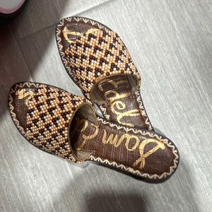 Brand NEW, never worn. No tags, didn’t fit.